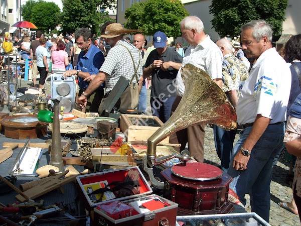 1. Sonntag im Monat: Flohmarkt Kaufland Pfaffenhofen-Ilm / überdacht