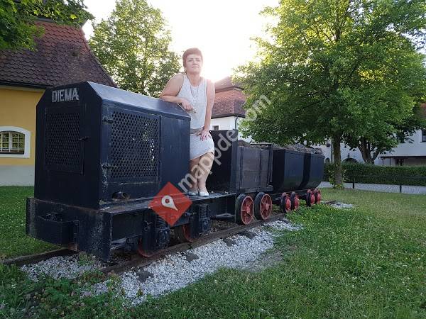 Bergbau- und Industriemuseum Ostbayern, Landratsamt Amberg-Sulzbach
