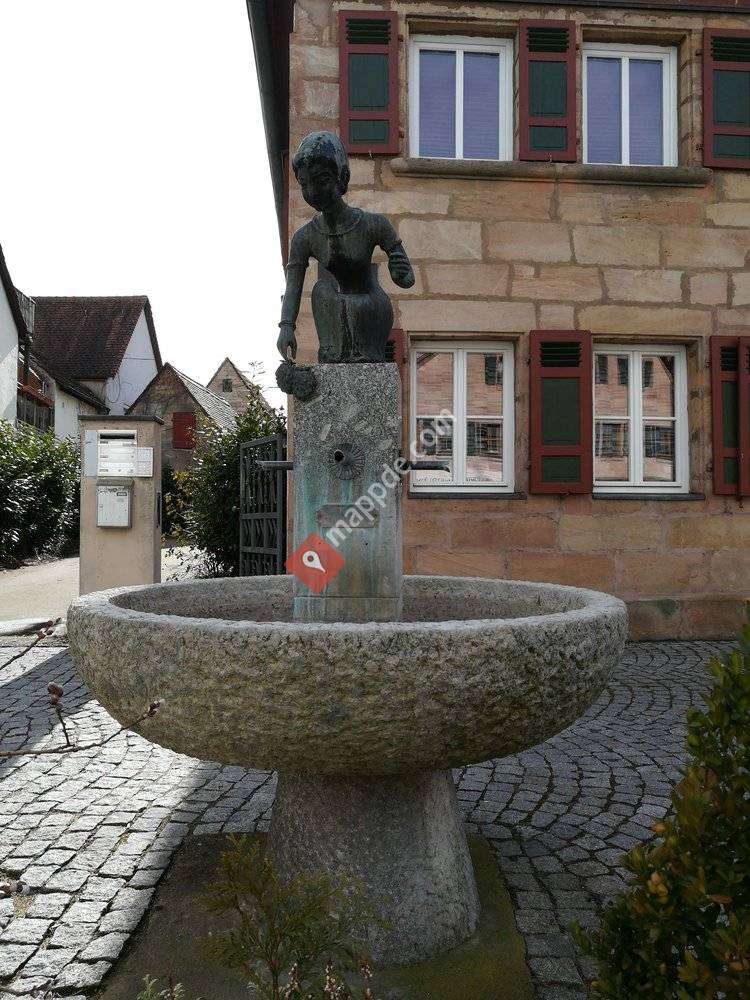 Brestlasbrunnen am Cadolzburger Marktplatz