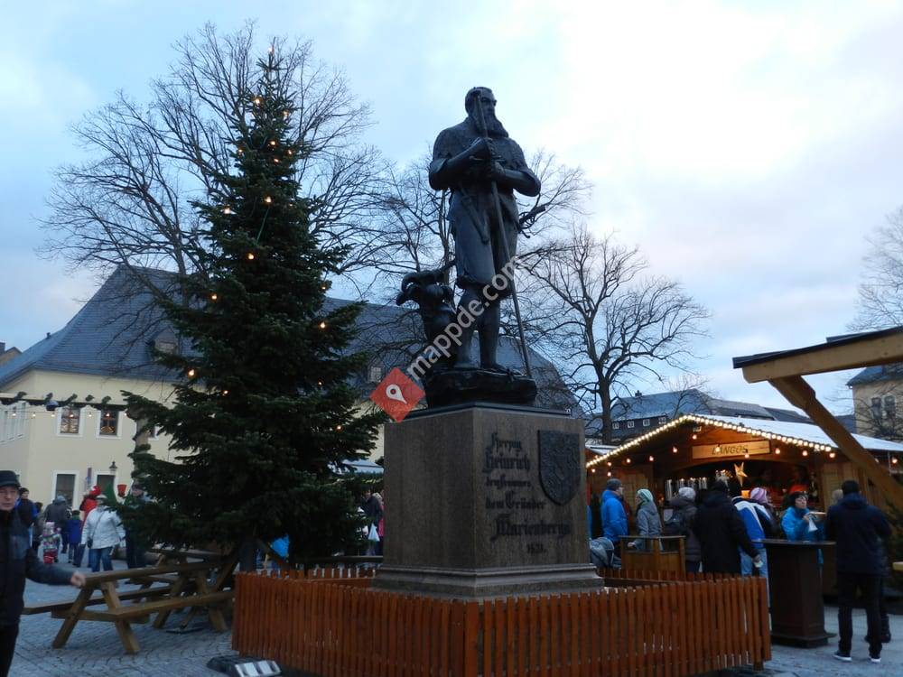 Denkmal Heinrich Der Fromme