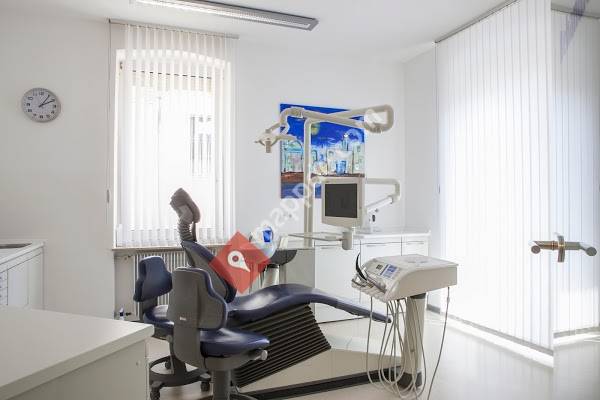 Dr. Christian Ebel M.Sc. Zahnmedizinische Prothetik Zahnarzt