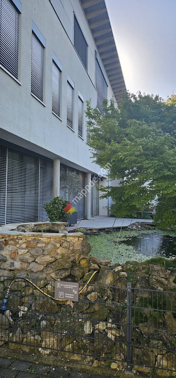 Dr. med. dent. Sandy Betbakoz