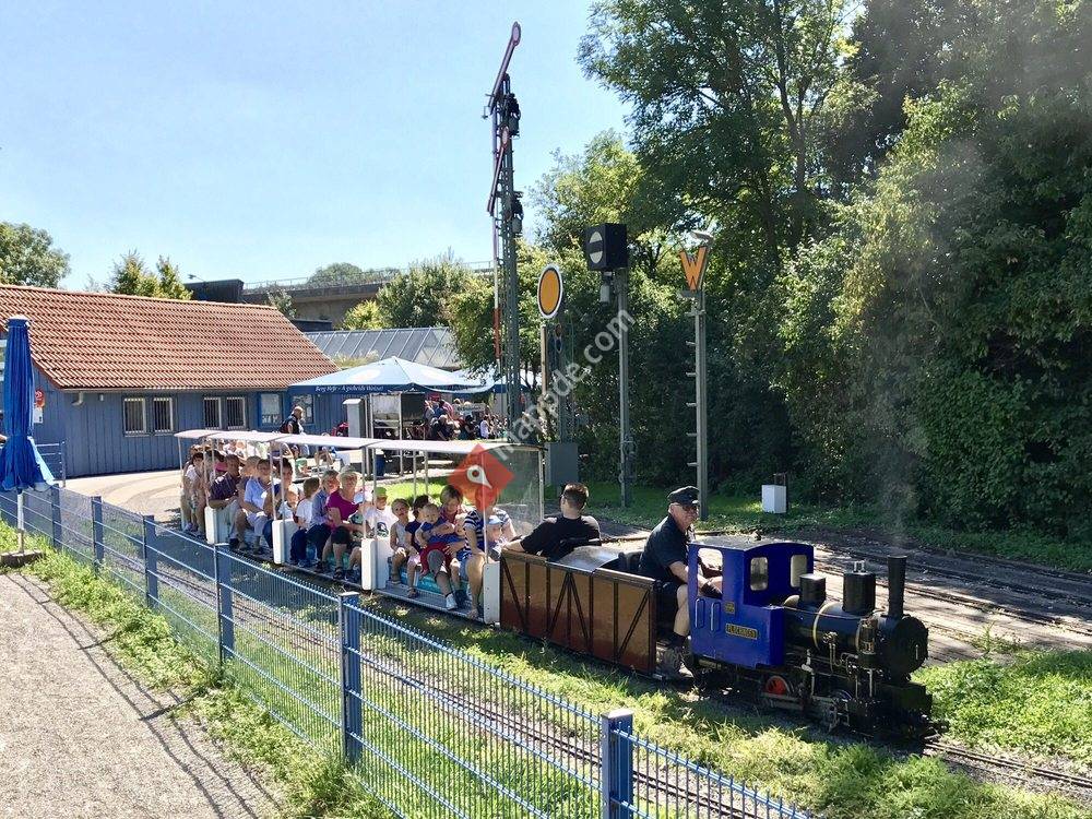 Gartenbahn in den Neckarauen