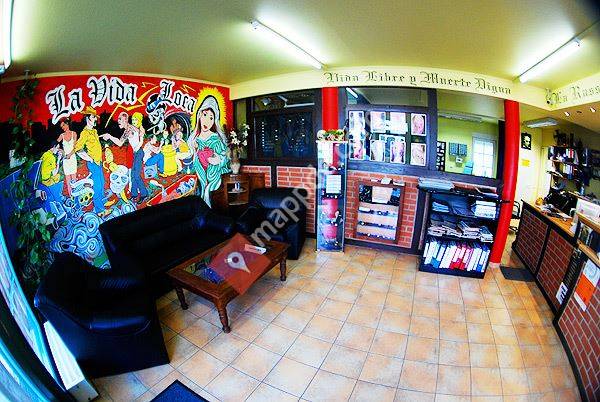 La Familia Tattooing