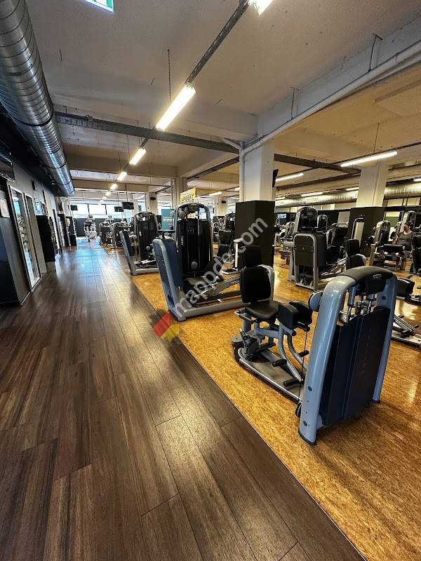 McFIT Fitnessstudio Essen-Bergerhausen