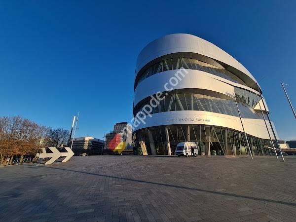 Mercedes-Benz Werk Untertürkheim - Stuttgart