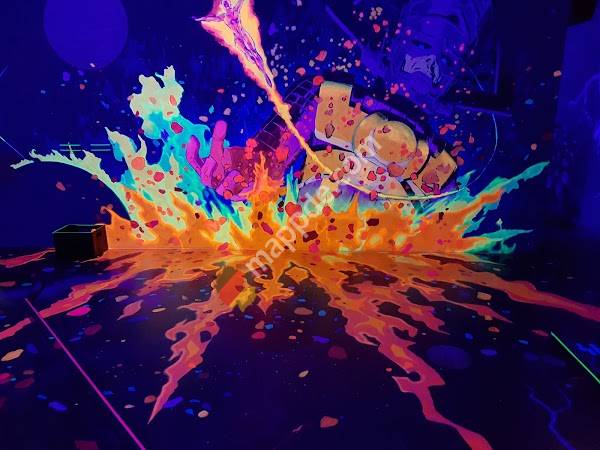 NEON Karlsruhe - 3D Schwarzlicht Minigolf