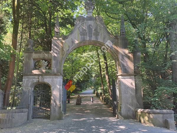 Schloss Landsberg, Parkplatz