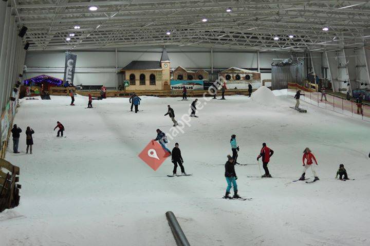 Skihalle Snowtropolis