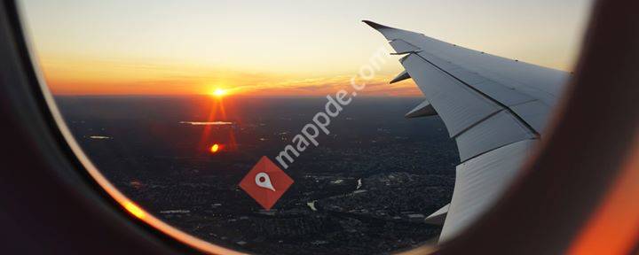 Yacht-Pool Flight-Service