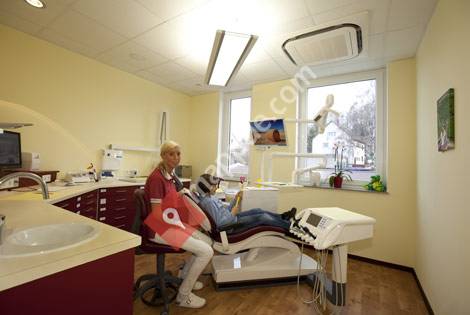 Zahnärztin Dr. Petra Pfeifer - Zahnarztpraxis für die ganze Familie