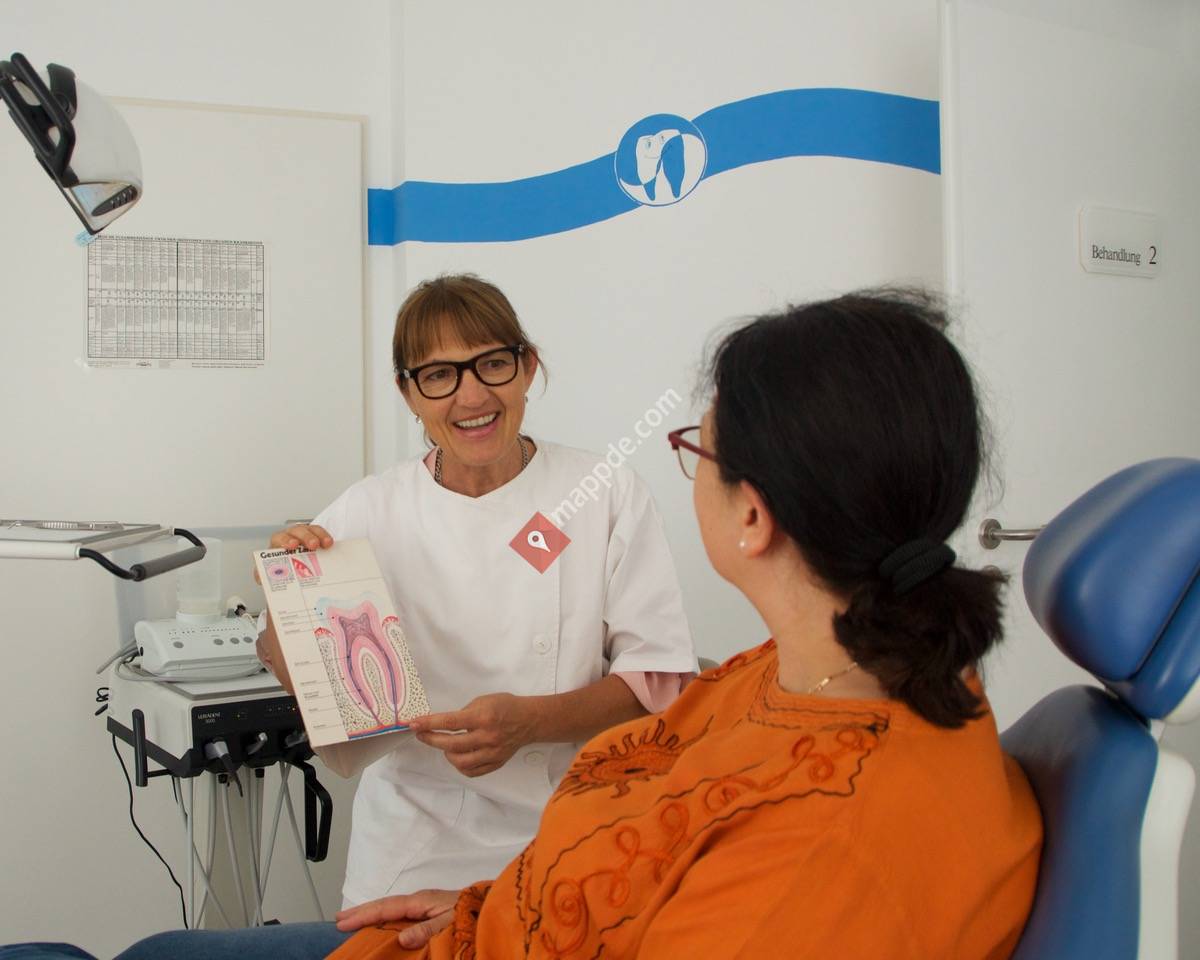 Zahnarzt Dr. med. dent. Inge-Maria Schwab
