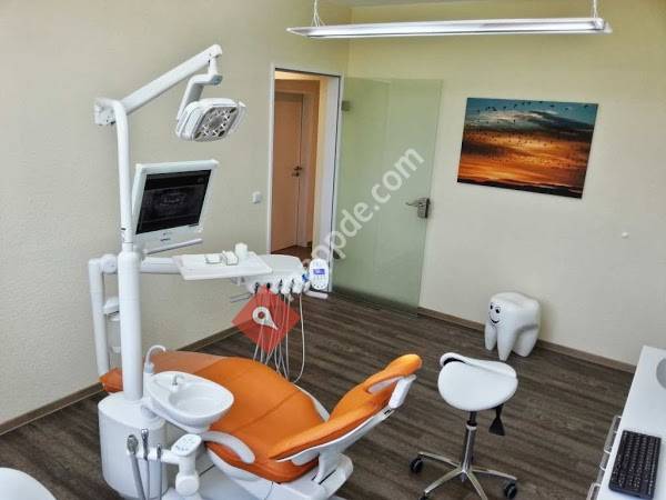 Zahnarzt im FORUM Bernau Dr. Arndt Kumpf