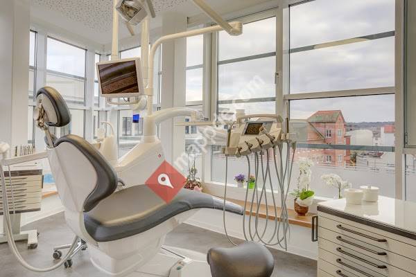 Zahnarztpraxis 32 Zähne im Glück