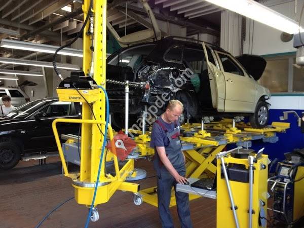 Zollner Karosserie - Lackierzentrum & Unfallinstandsetzung